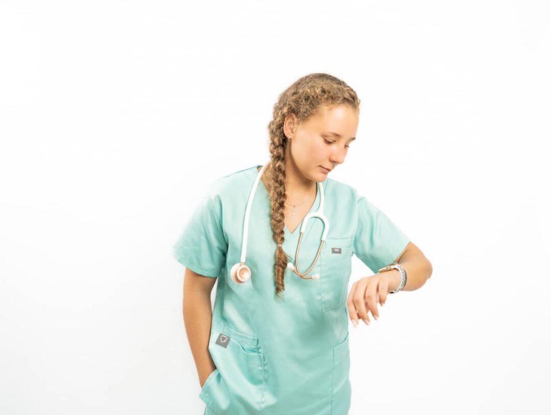 WiZ Scrubs Classic Medical Scrub Sets (2023 Edition)