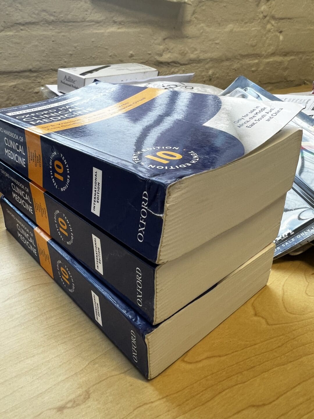Oxford Handbook of Clinical Medicine, 11th Edition (New 2025 Edition) - Image 5